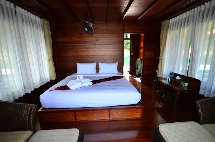 Кхао Пхан: 500 Rai Khao Sok Floating Resort