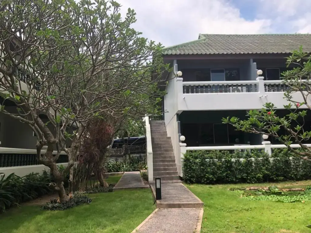 Let's Hyde Pattaya Resort & Villas — фото 1