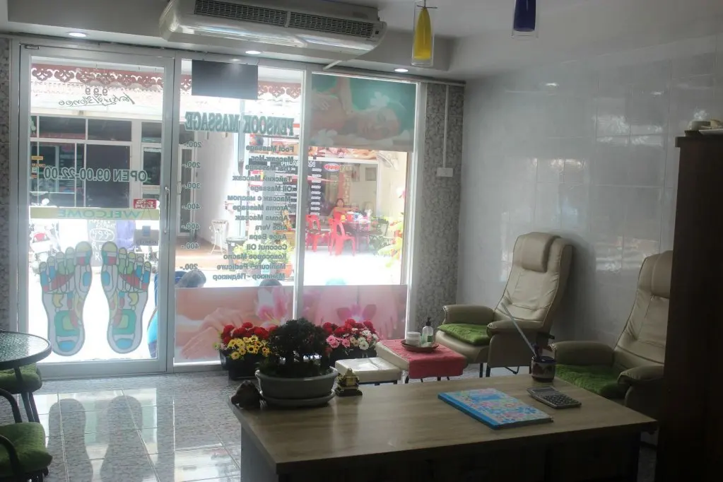 Паттайя: Ibiza Room for Rent Guesthouse