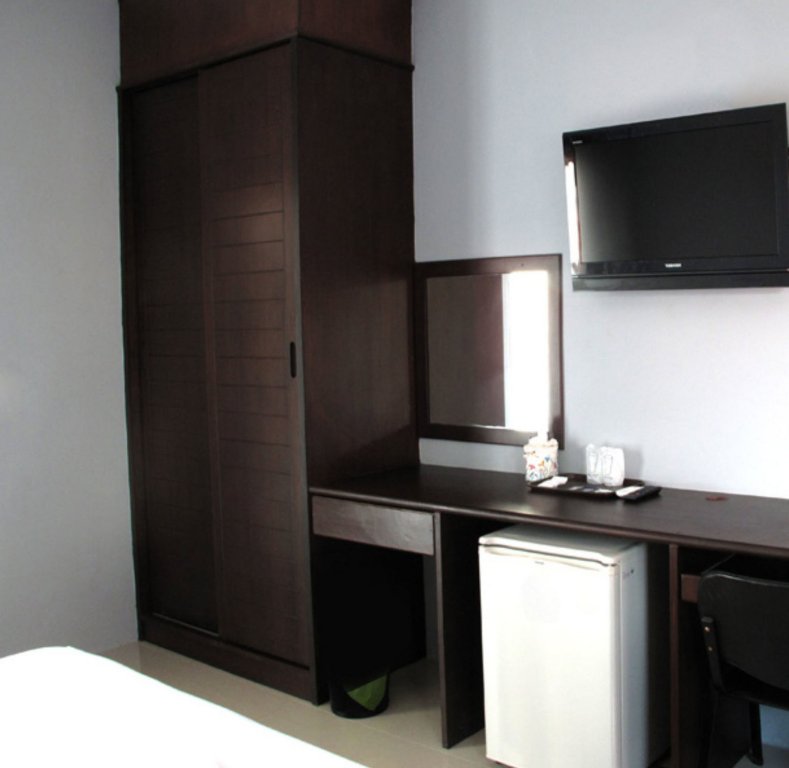 Кхонкэн: Cool Home