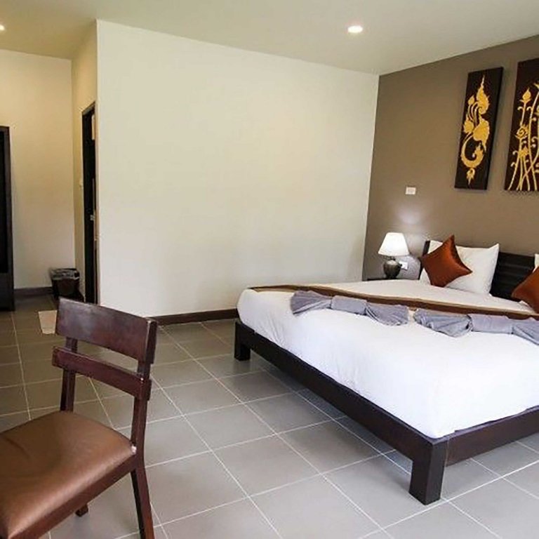 пляж Санрайз: Wapi Resort Koh Lipe