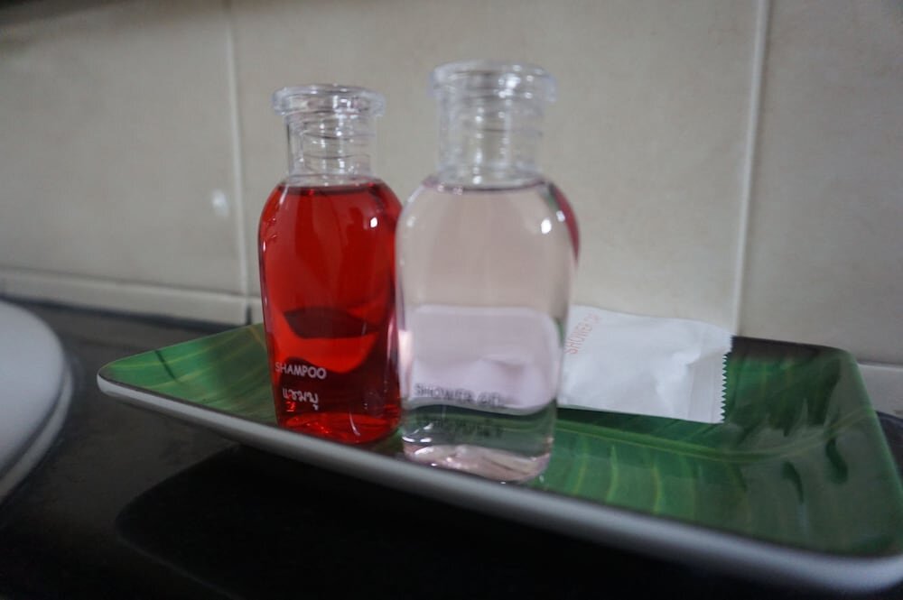 Рои Эт: Parisa Place Hotel