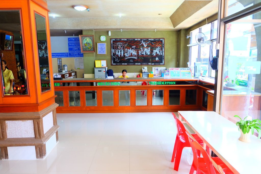 Thairungruang Backpackers Suratthani — фото 1