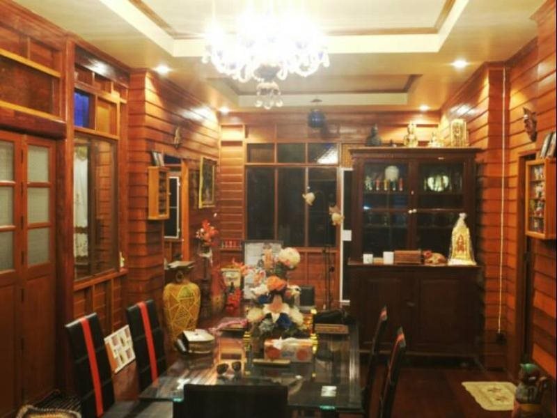 Пак-Чонг: Baan Chom Duan Ruen Chom Dao