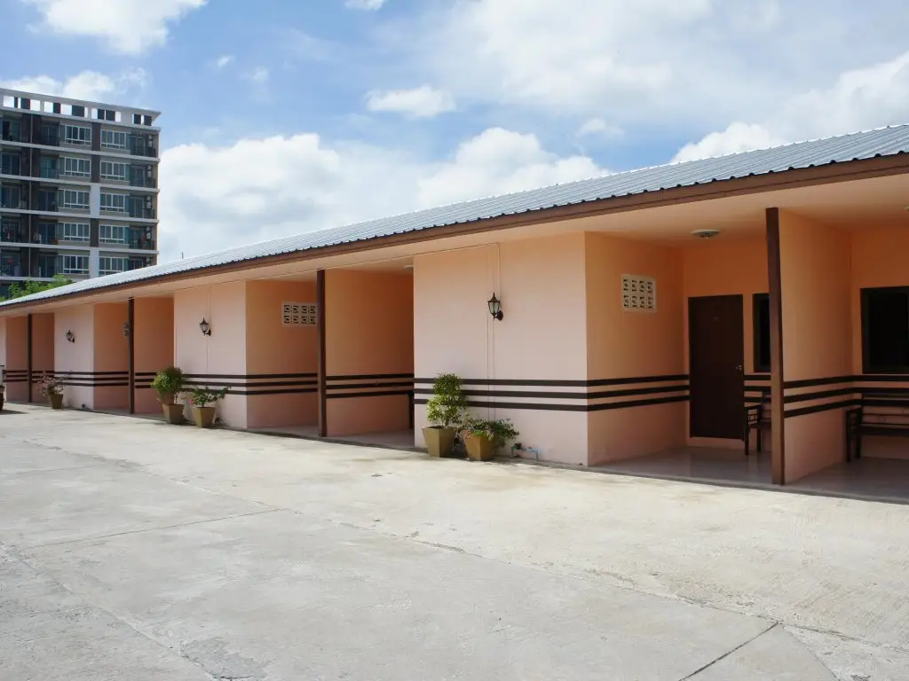 Хатъяй: Kantana Apartment