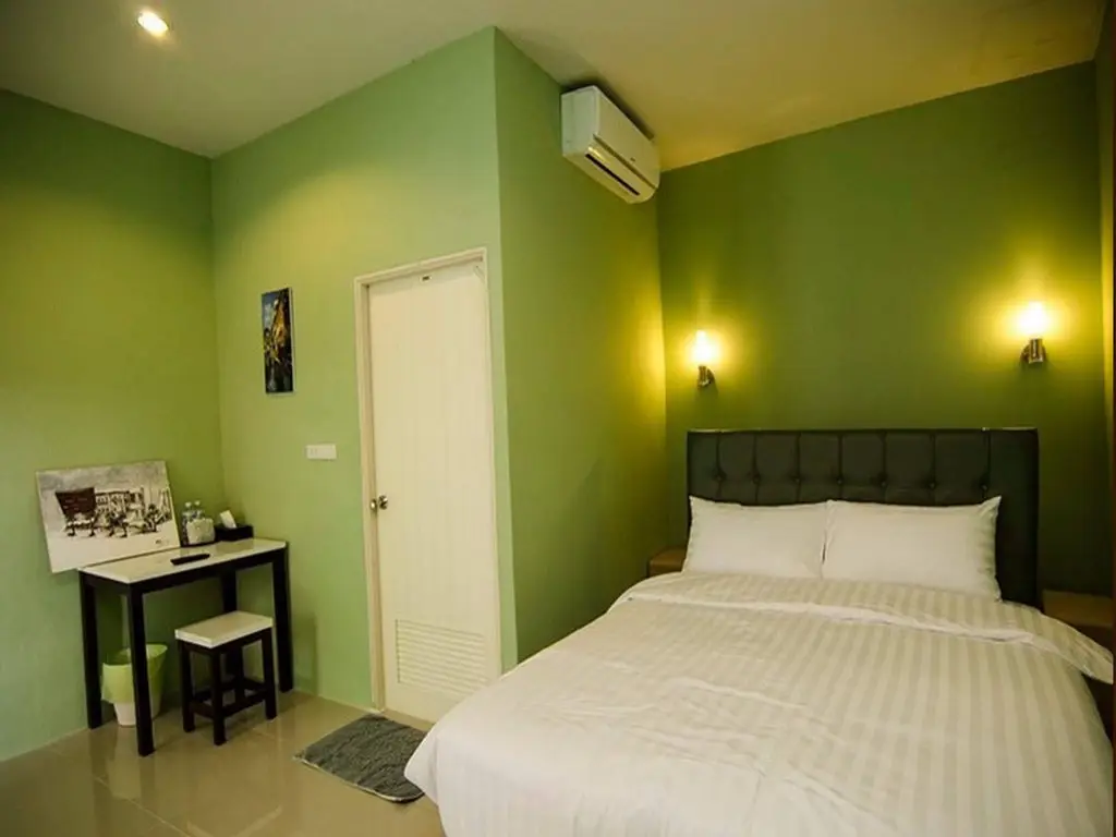Нонг Нам Дэнг: Khaoyai Station & Hotel