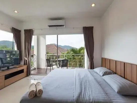 Муанг: Number 4 Apartment