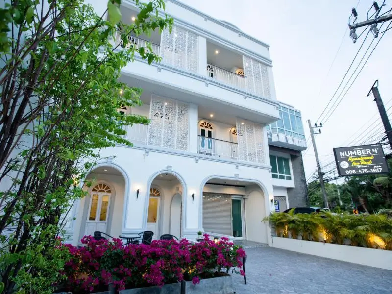 Муанг: Number 4 Apartment