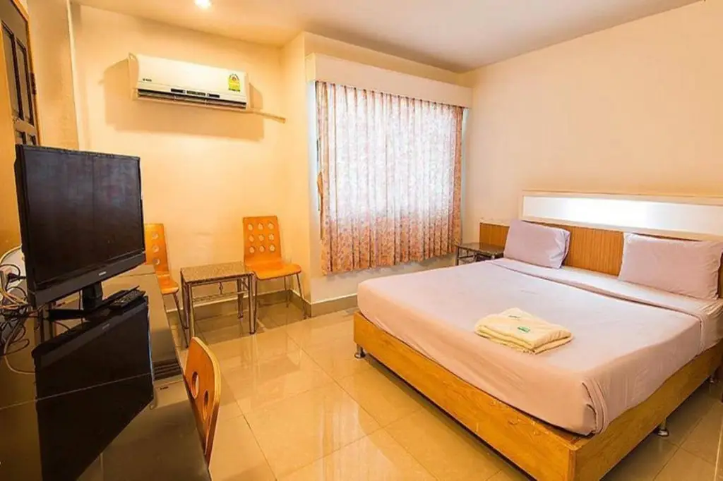 Садао: Satit Hotel