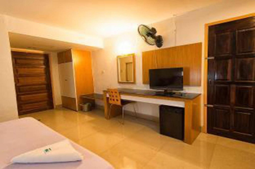 Садао: Satit Hotel