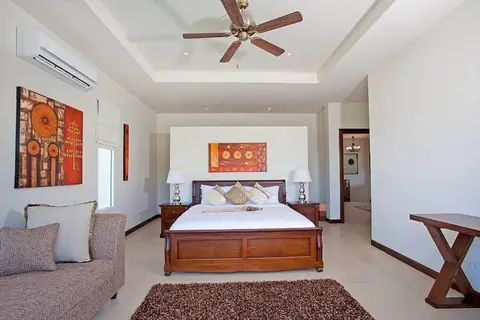 Villa Yok Kiao 6 Bed Staffed Property with Your Own Cook — фото 1