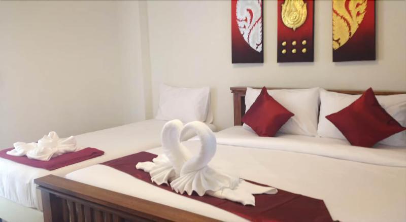 Мэй Джо: Ban Phraya Lanna Apartments