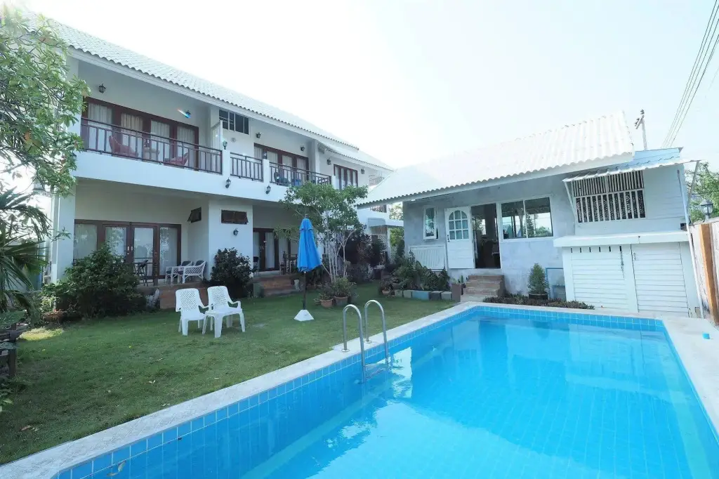 Пранбури : Baan Parinda (Pompom Home)