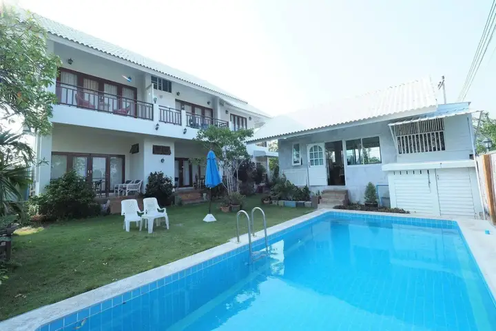 Пранбури : Baan Parinda (Pompom Home)
