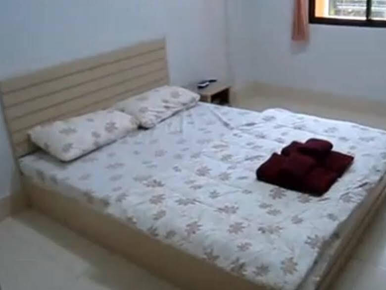 Бангкок: Phet Place Apartment