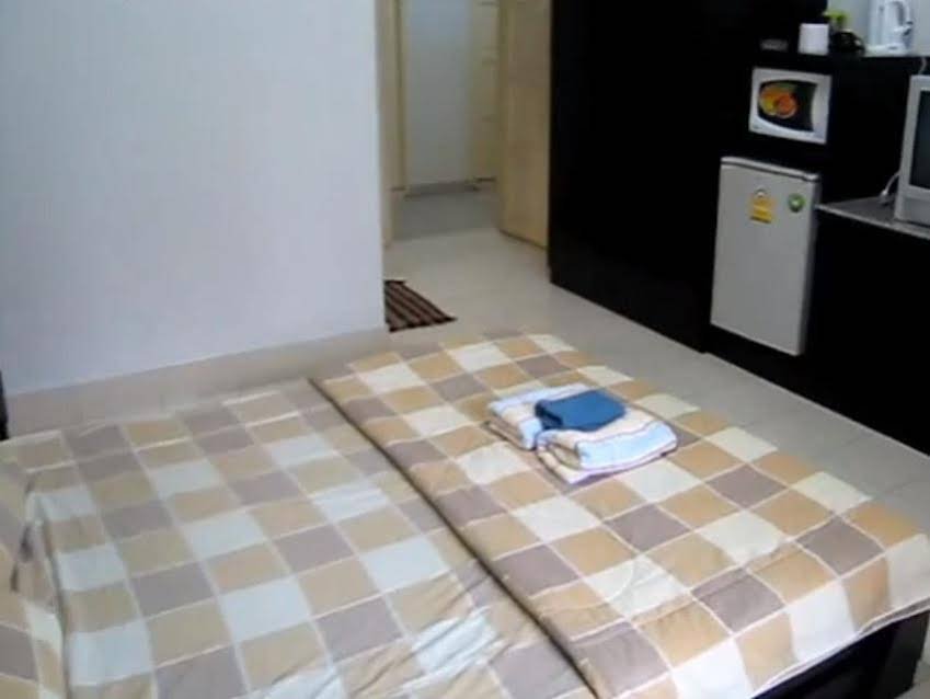 Бангкок: Phet Place Apartment