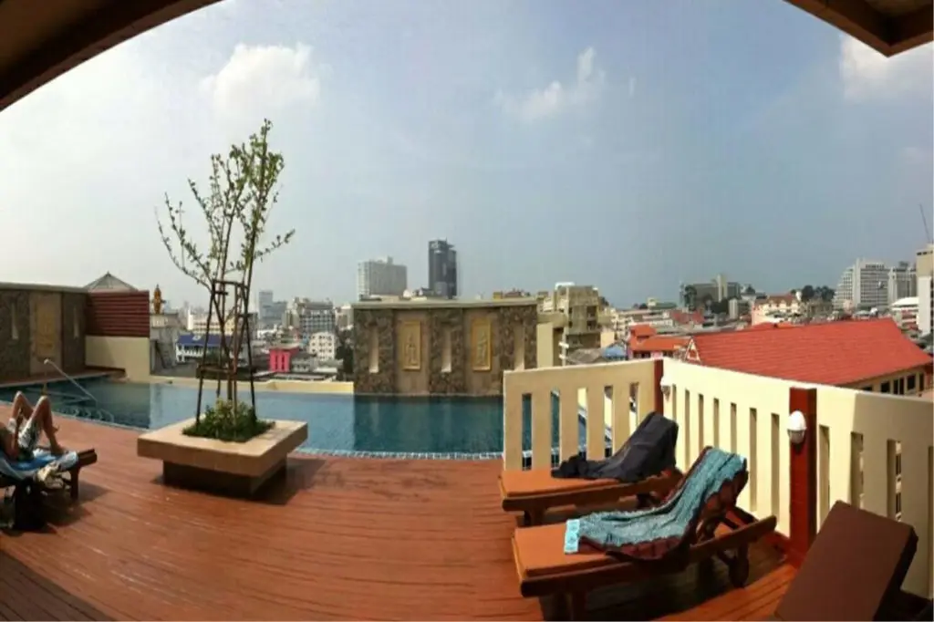 Паттайя: D Xpress Apartment