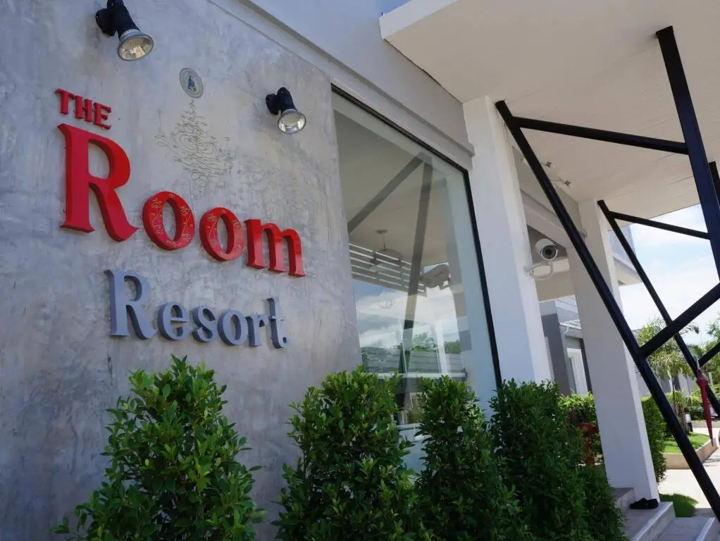 Чумпхэ: The Room Resort