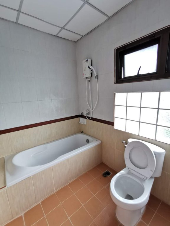 Тха Мапранг: Hihotel Saraburi (SHA Certified)