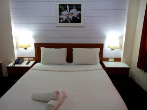 Накхонситхаммарат: Thaksin Hotel