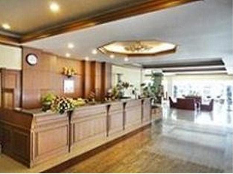 Накхонситхаммарат: Thaksin Hotel