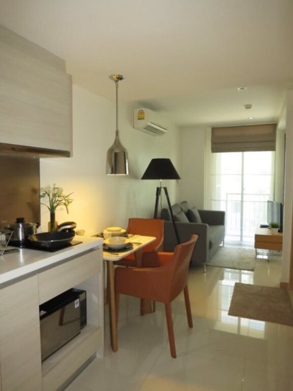 Бангкок: Alinea Suites Ekamai