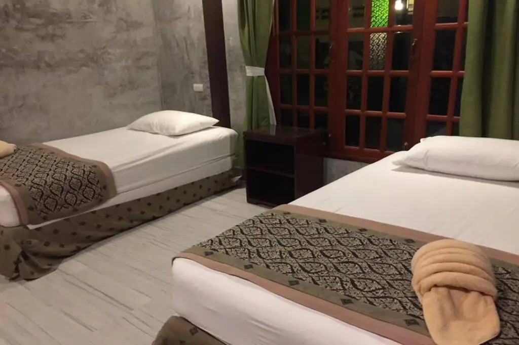 Хуахин: Baan Salathai Hua Hin