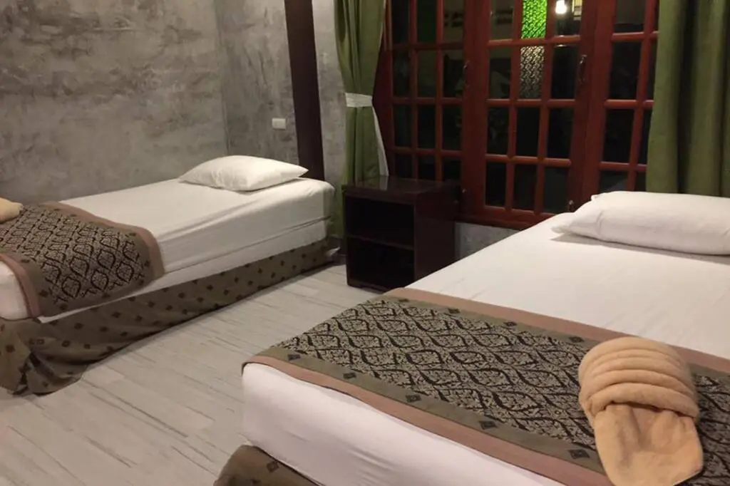 Хуахин: Baan Salathai Hua Hin