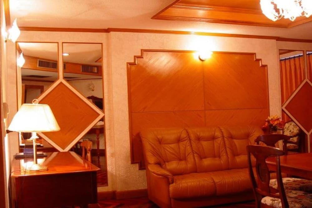 Сурин: Hotel Petchkasem Grand