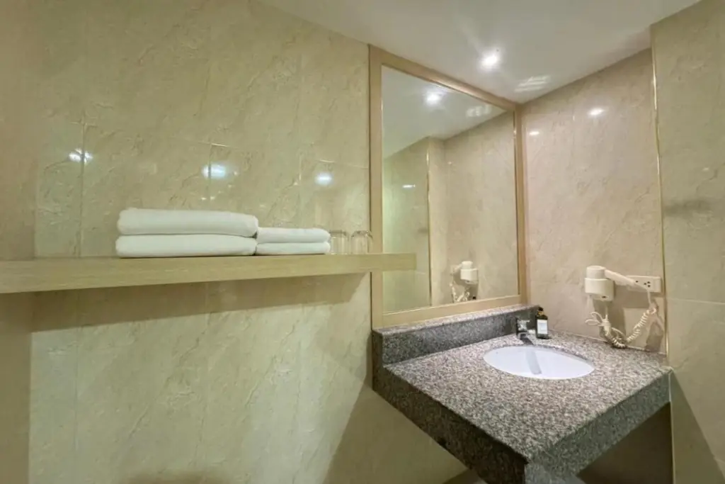 Бангкок: Jolly Suites & Spa Hotel