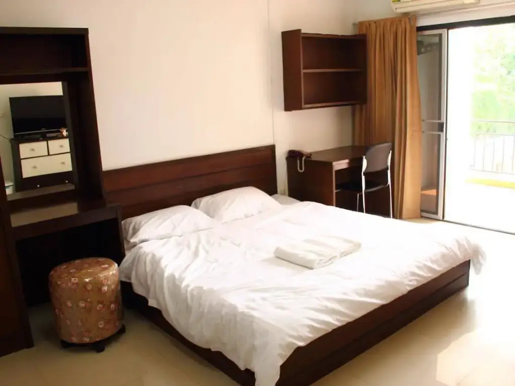 Бангкок: Phet Street Apartment