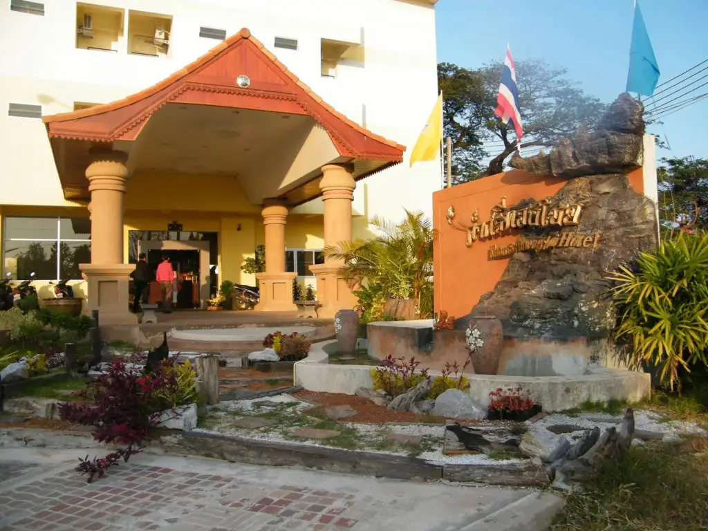 Мукдахан: Khamsrithong Chai Hotel