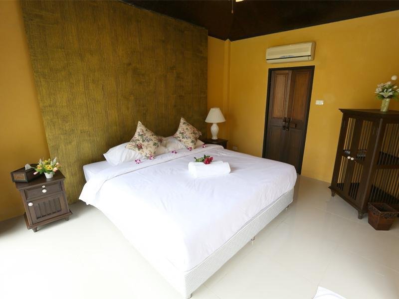 Паккрет: Ruen Parichart Tropical Resort