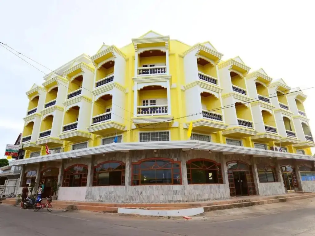 Пранбури : Paknampran Hotel