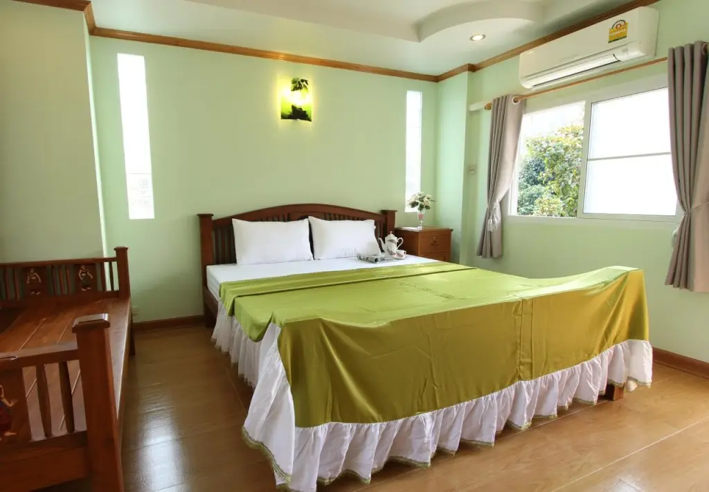 Та Кат Нгау: Baansuanrudee Resort