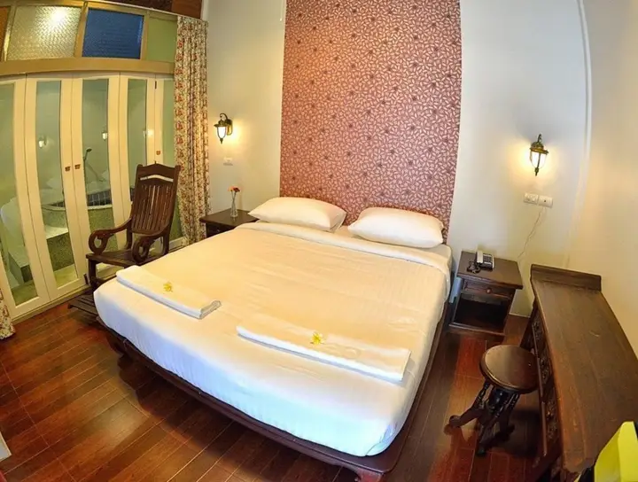 Сураттхани: Sleep Hotel