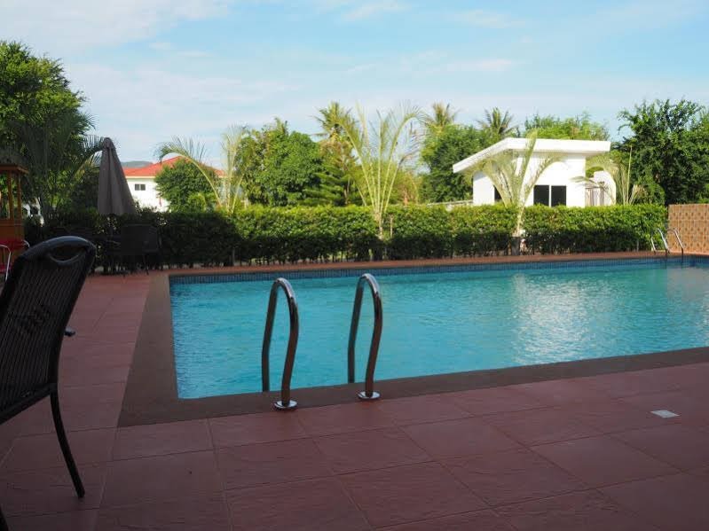 Чаам: Chilli Bordello Resort