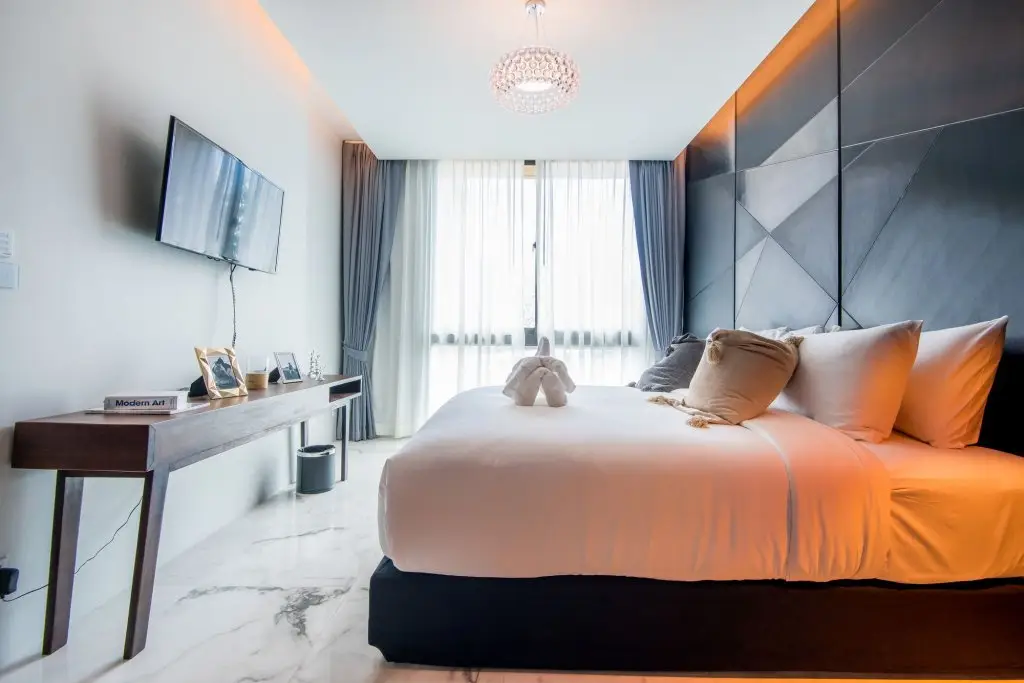 Кату: Glam Habitat Hotel