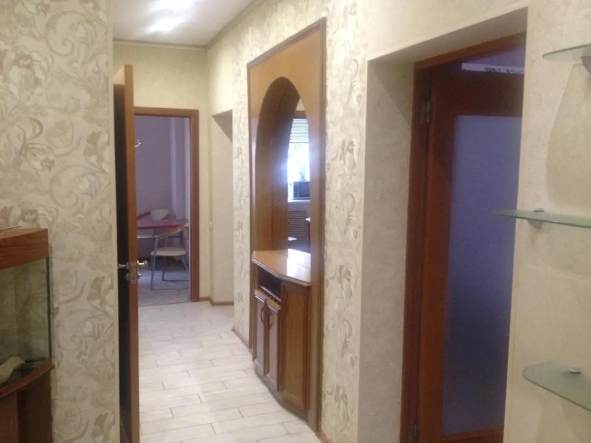 Азов: Мира д 43 кв 8