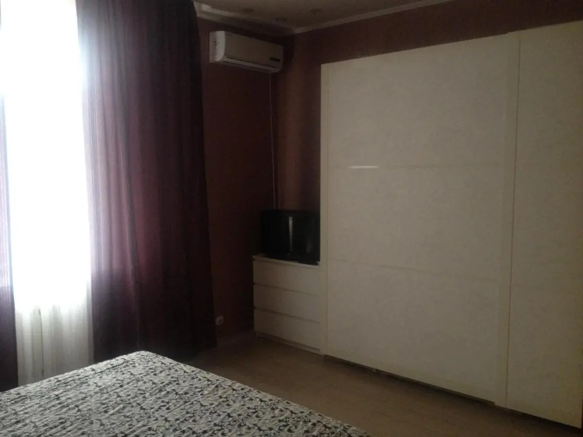 Азов: Мира д 43 кв 8