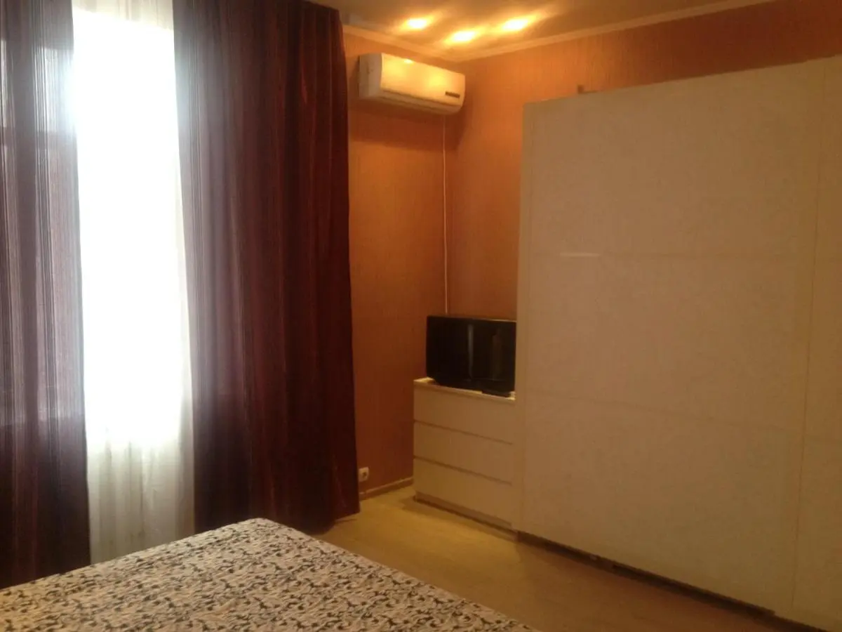Азов: Мира д 43 кв 8