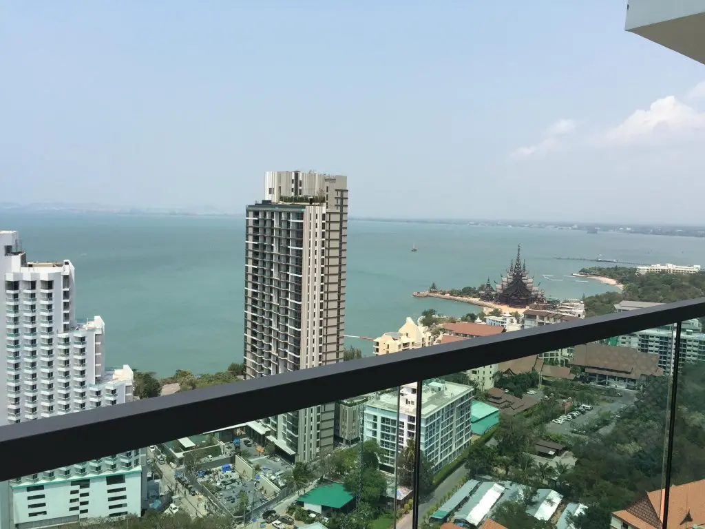 Паттайя: Wong Amat Tower by Liberty Group Apartment