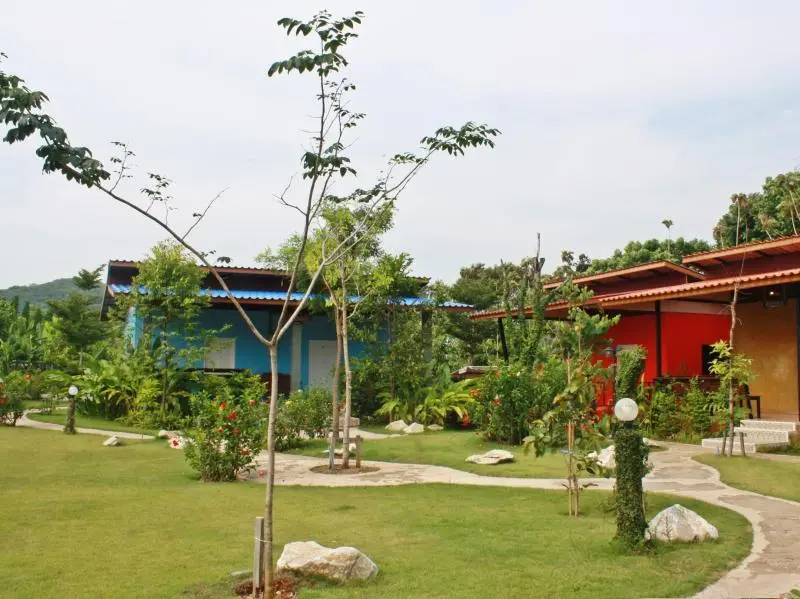 Кханонгпхра: Banruamnamjai Khao Yai