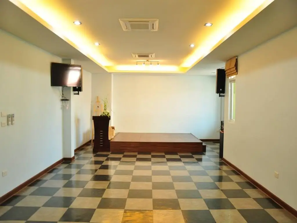 Патталунг: The Room Phatthalung