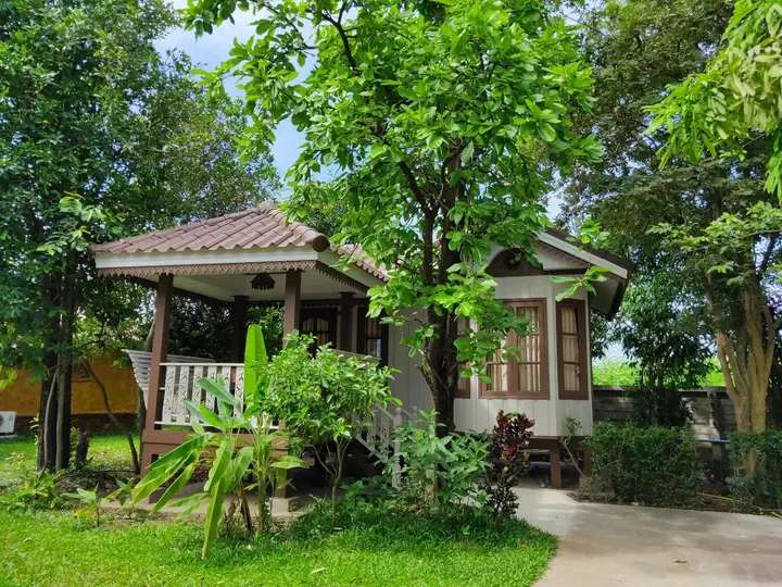 Исторический парк Kamphaeng Phet: Maiyai Resort - Big Tree