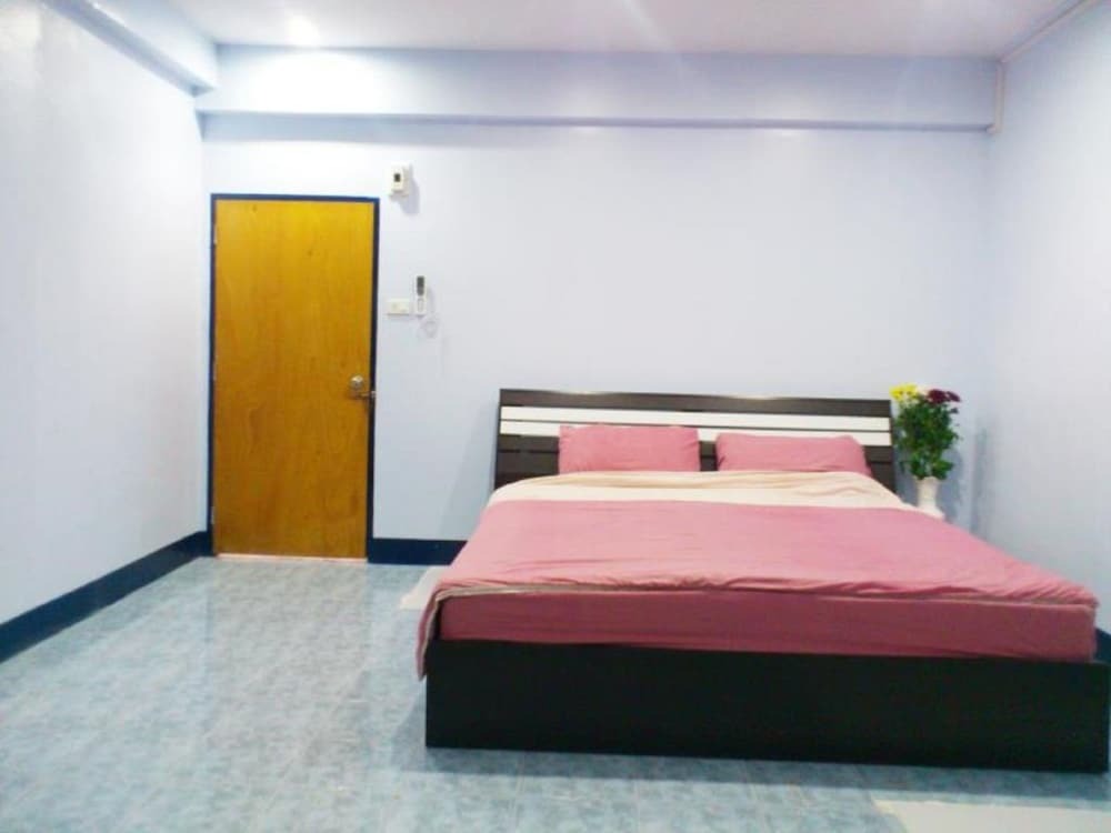 Патталунг: Baan Saen Rak Apartment