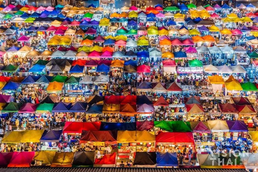 Бангкок: Matini Ratchada 32