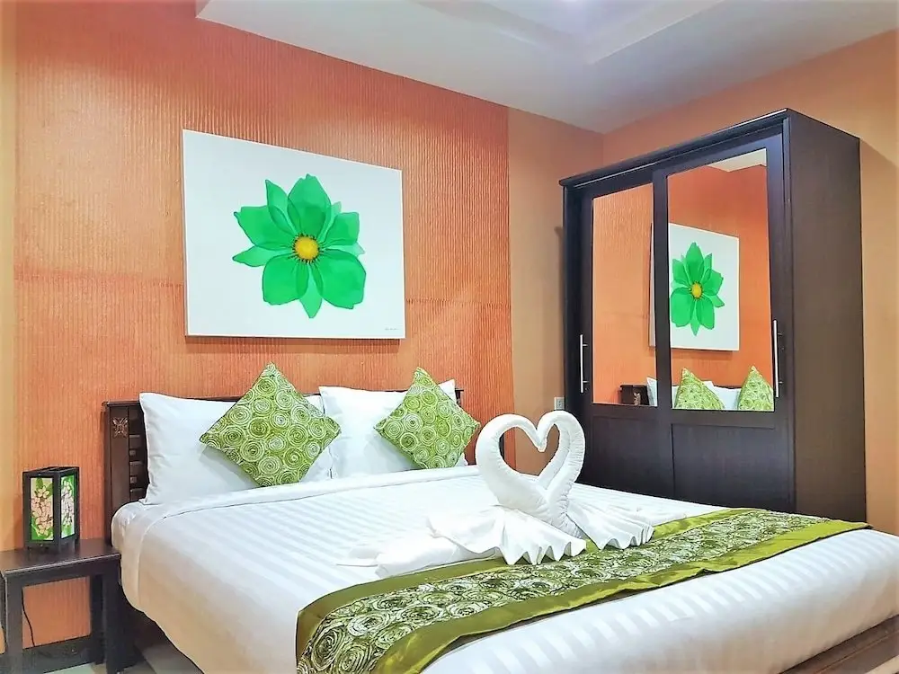 Кату: Patong Tower 1.3 Patong Beach by PHR