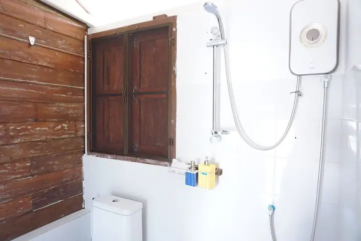 Утхай-Тхани: The Sun House Uthai Thani
