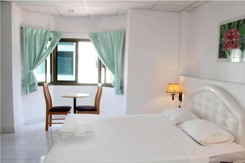 Пхукет: Welcome Inn Karon